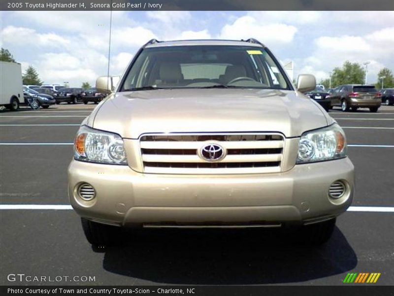 Sonora Gold Pearl / Ivory 2005 Toyota Highlander I4