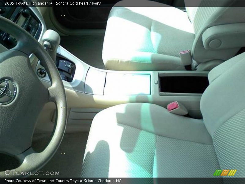 Sonora Gold Pearl / Ivory 2005 Toyota Highlander I4