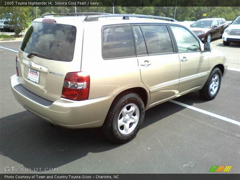 Sonora Gold Pearl / Ivory 2005 Toyota Highlander I4