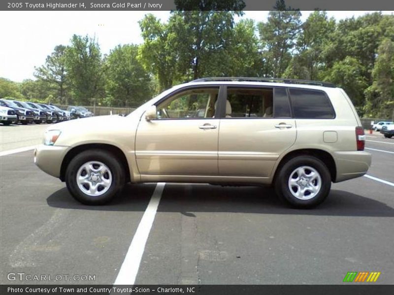 Sonora Gold Pearl / Ivory 2005 Toyota Highlander I4