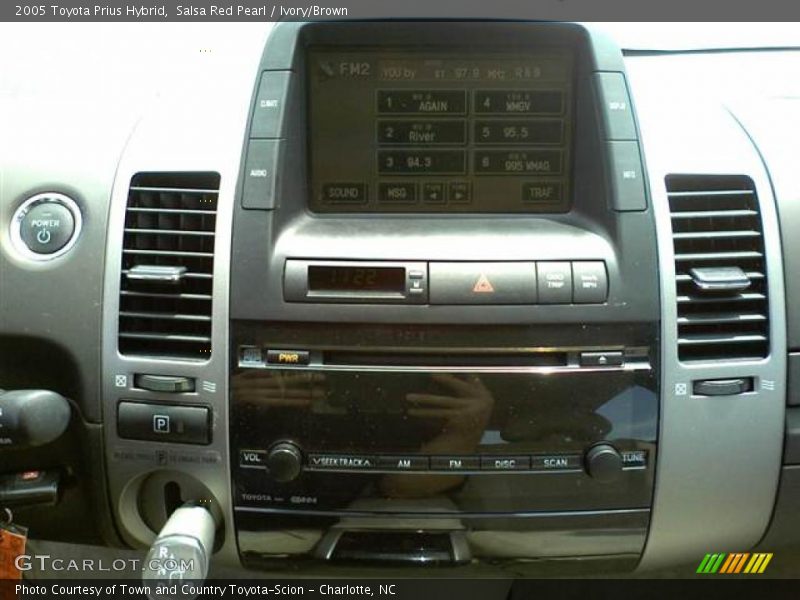 Salsa Red Pearl / Ivory/Brown 2005 Toyota Prius Hybrid
