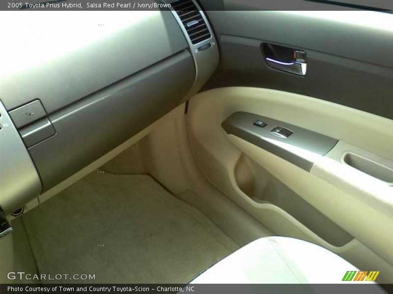 Salsa Red Pearl / Ivory/Brown 2005 Toyota Prius Hybrid