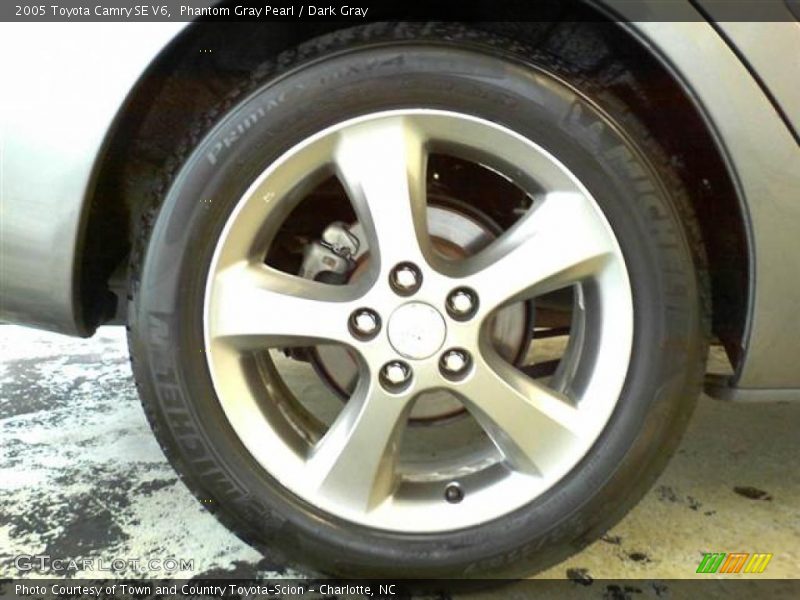 Phantom Gray Pearl / Dark Gray 2005 Toyota Camry SE V6