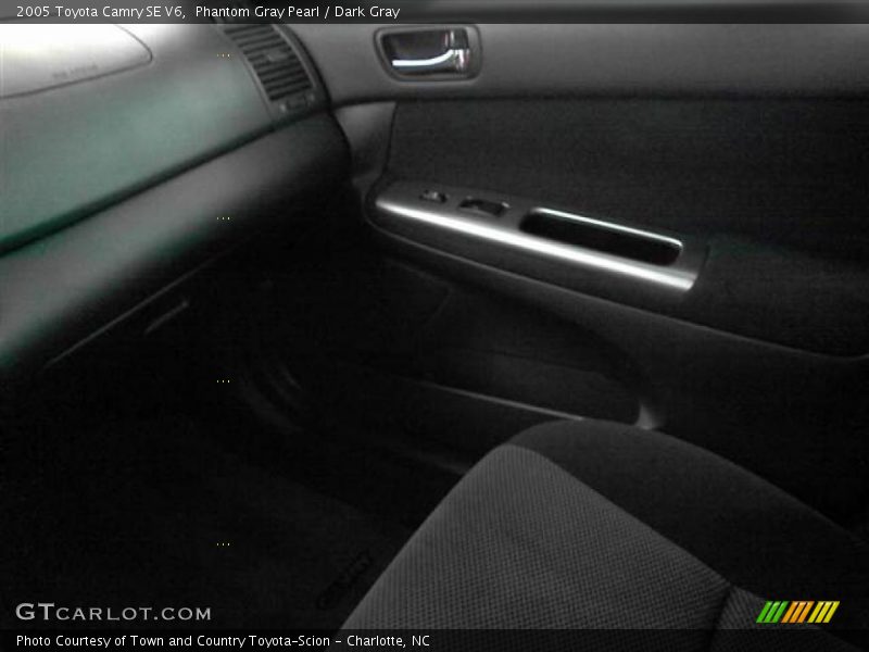 Phantom Gray Pearl / Dark Gray 2005 Toyota Camry SE V6