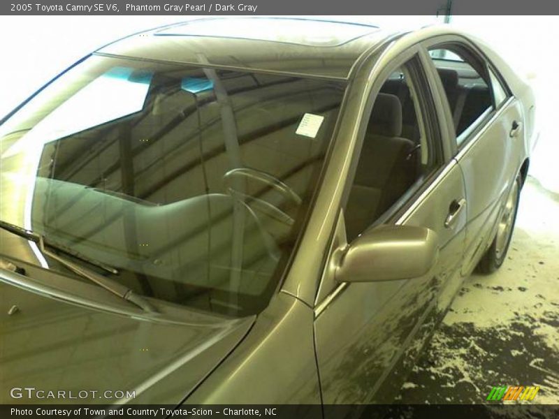 Phantom Gray Pearl / Dark Gray 2005 Toyota Camry SE V6