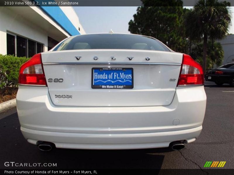 Ice White / Sandstone 2010 Volvo S80 3.2