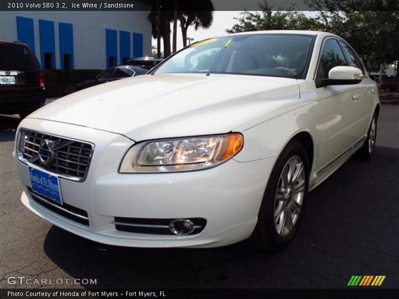 Ice White / Sandstone 2010 Volvo S80 3.2