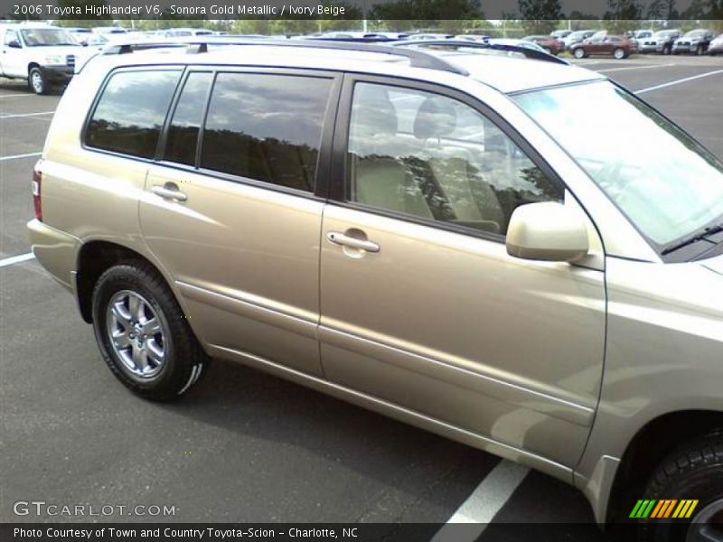 Sonora Gold Metallic / Ivory Beige 2006 Toyota Highlander V6