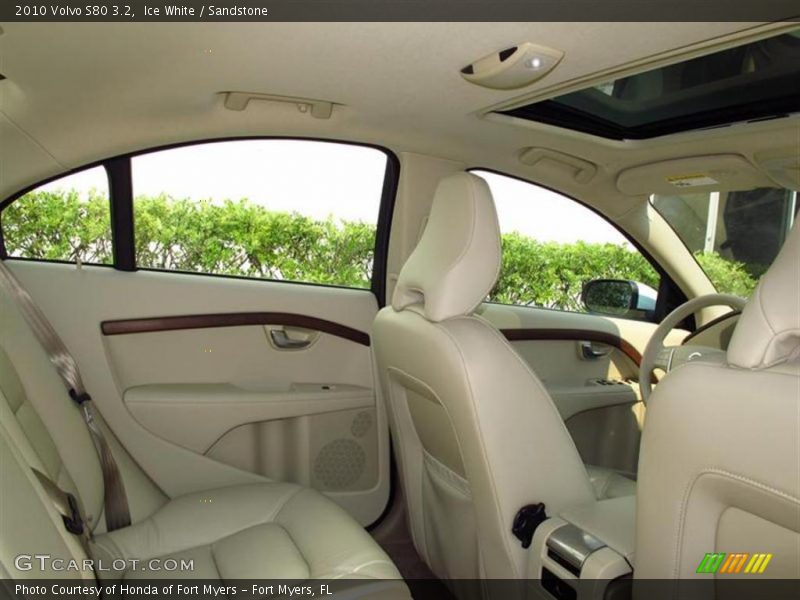 Ice White / Sandstone 2010 Volvo S80 3.2