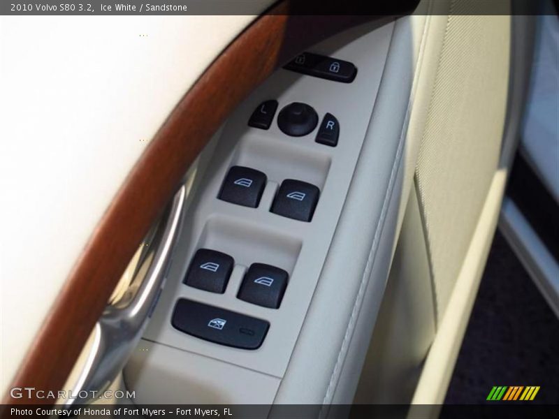 Ice White / Sandstone 2010 Volvo S80 3.2