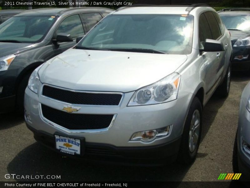 Silver Ice Metallic / Dark Gray/Light Gray 2011 Chevrolet Traverse LS