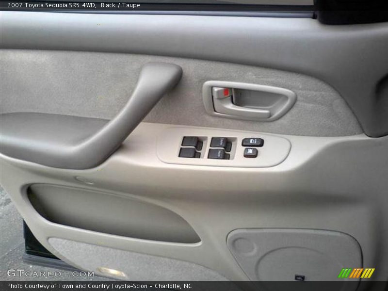 Black / Taupe 2007 Toyota Sequoia SR5 4WD