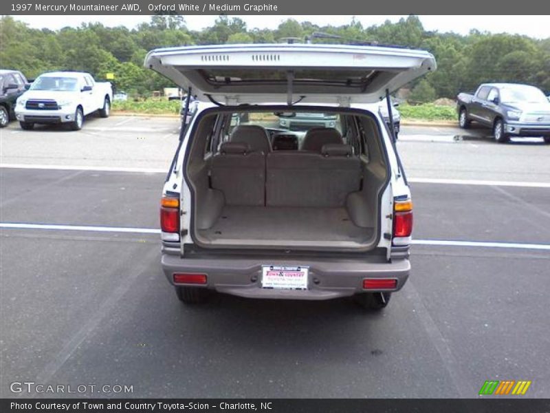 Oxford White / Medium Graphite 1997 Mercury Mountaineer AWD