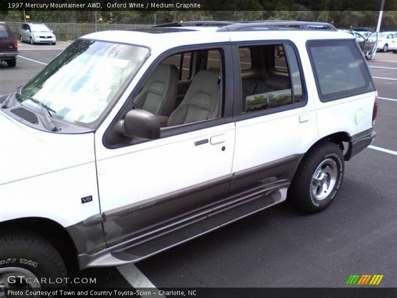 Oxford White / Medium Graphite 1997 Mercury Mountaineer AWD