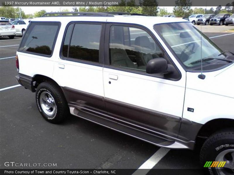 Oxford White / Medium Graphite 1997 Mercury Mountaineer AWD