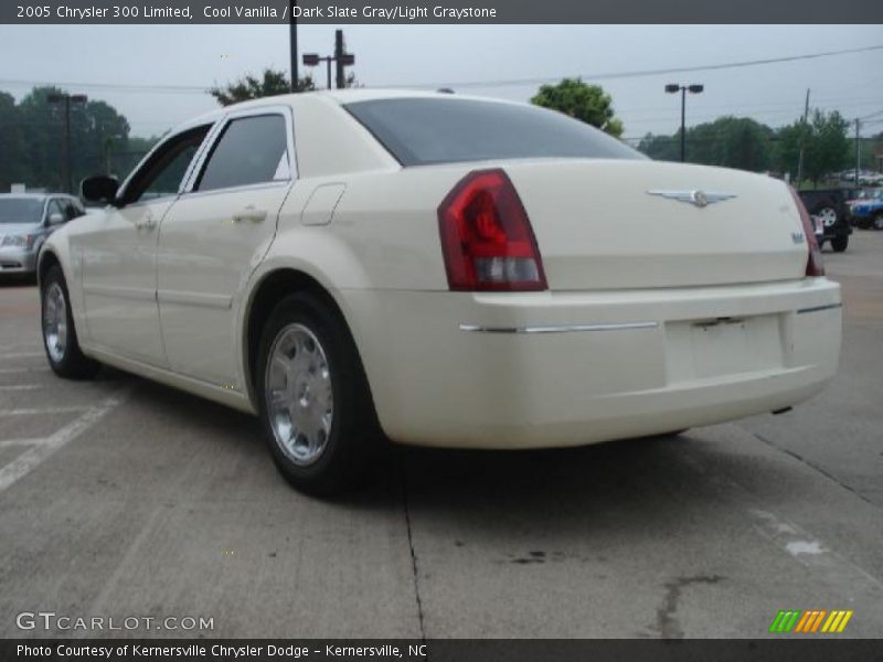Cool Vanilla / Dark Slate Gray/Light Graystone 2005 Chrysler 300 Limited