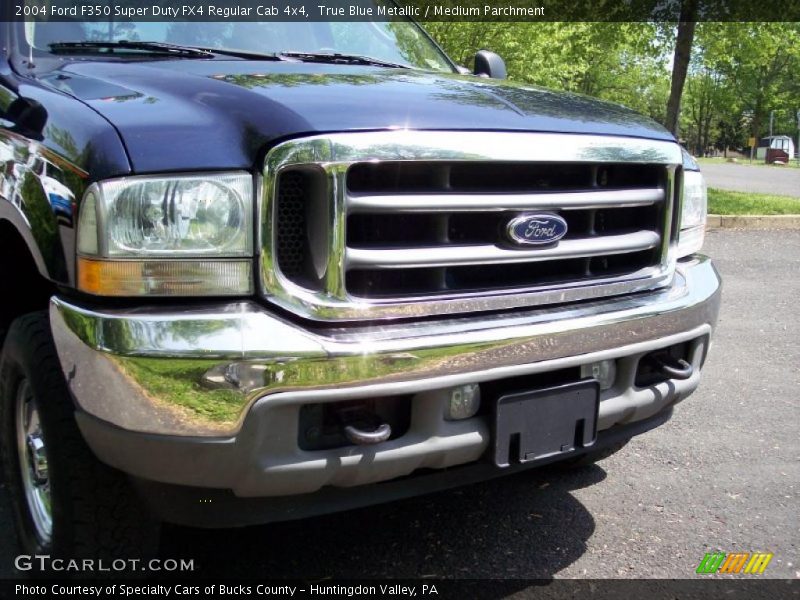 True Blue Metallic / Medium Parchment 2004 Ford F350 Super Duty FX4 Regular Cab 4x4