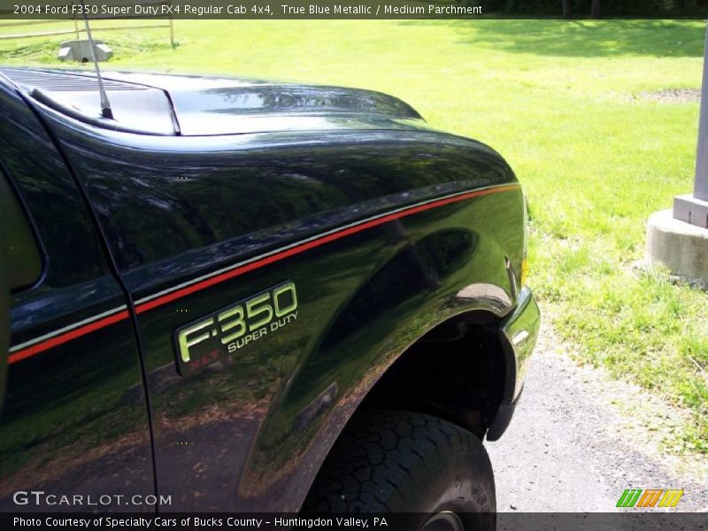 True Blue Metallic / Medium Parchment 2004 Ford F350 Super Duty FX4 Regular Cab 4x4