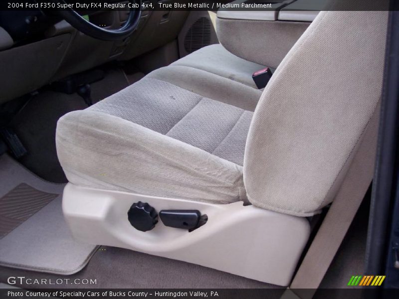 True Blue Metallic / Medium Parchment 2004 Ford F350 Super Duty FX4 Regular Cab 4x4
