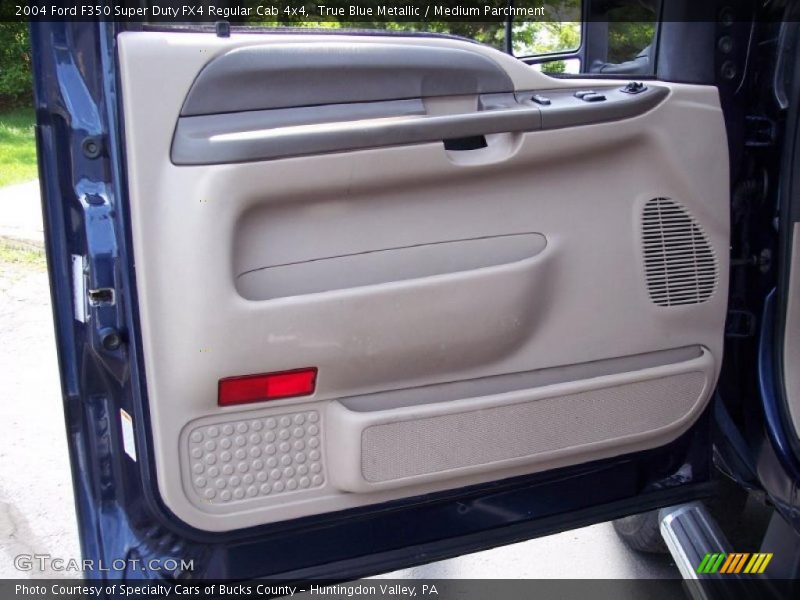Door Panel of 2004 F350 Super Duty FX4 Regular Cab 4x4