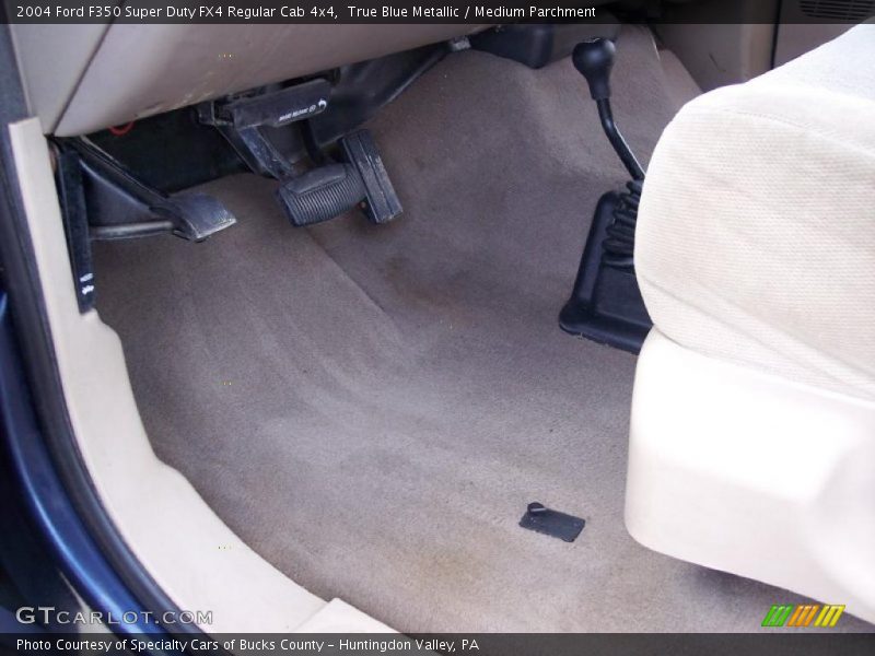 True Blue Metallic / Medium Parchment 2004 Ford F350 Super Duty FX4 Regular Cab 4x4