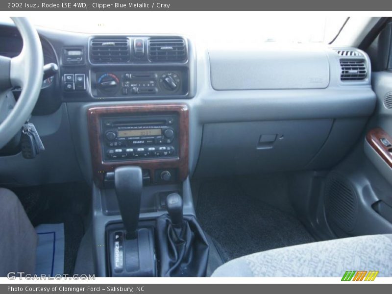 Clipper Blue Metallic / Gray 2002 Isuzu Rodeo LSE 4WD