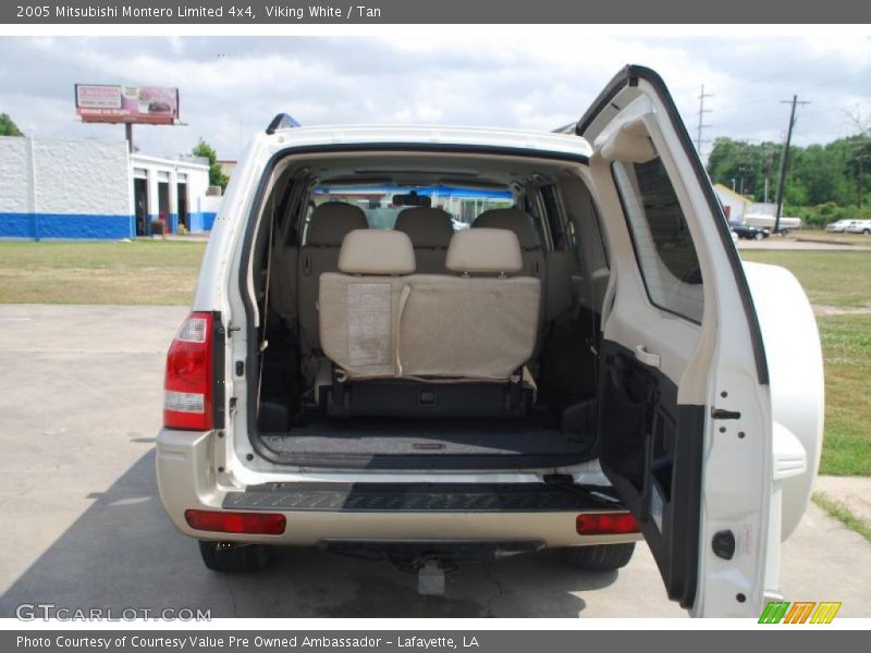 Viking White / Tan 2005 Mitsubishi Montero Limited 4x4