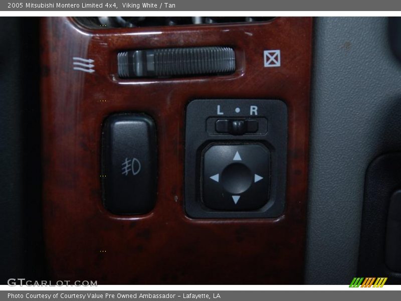 Controls of 2005 Montero Limited 4x4