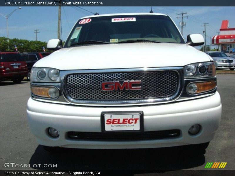 Summit White / Sandstone 2003 GMC Yukon Denali AWD
