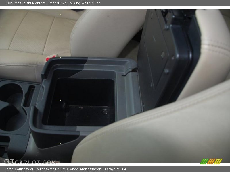 Viking White / Tan 2005 Mitsubishi Montero Limited 4x4