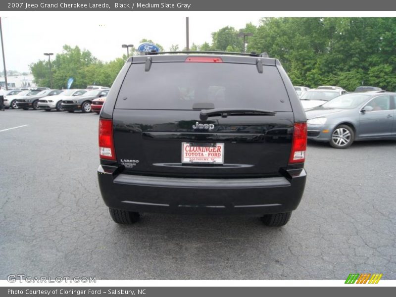 Black / Medium Slate Gray 2007 Jeep Grand Cherokee Laredo