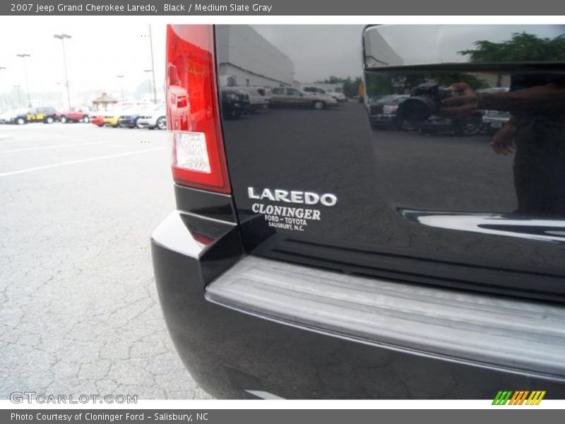 Black / Medium Slate Gray 2007 Jeep Grand Cherokee Laredo