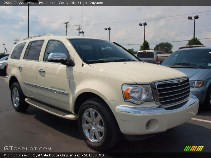 Cool Vanilla / Light Graystone 2009 Chrysler Aspen Limited 4x4
