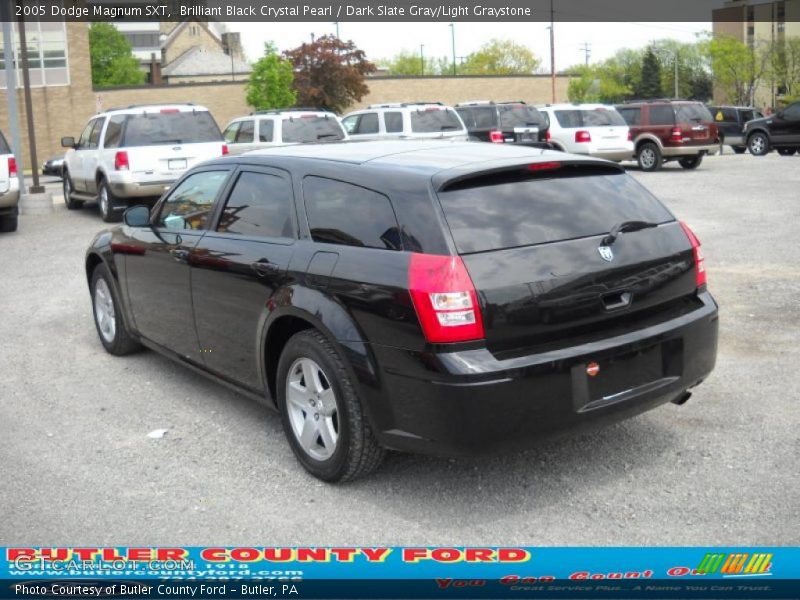 Brilliant Black Crystal Pearl / Dark Slate Gray/Light Graystone 2005 Dodge Magnum SXT