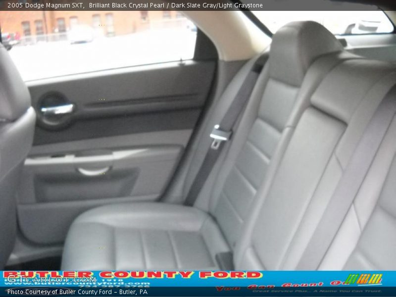 Brilliant Black Crystal Pearl / Dark Slate Gray/Light Graystone 2005 Dodge Magnum SXT