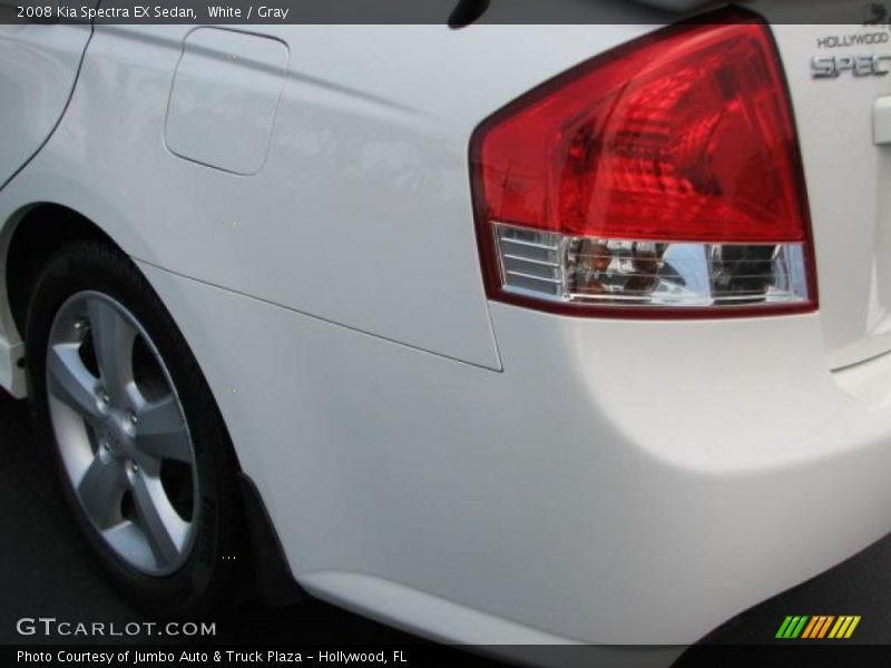 White / Gray 2008 Kia Spectra EX Sedan