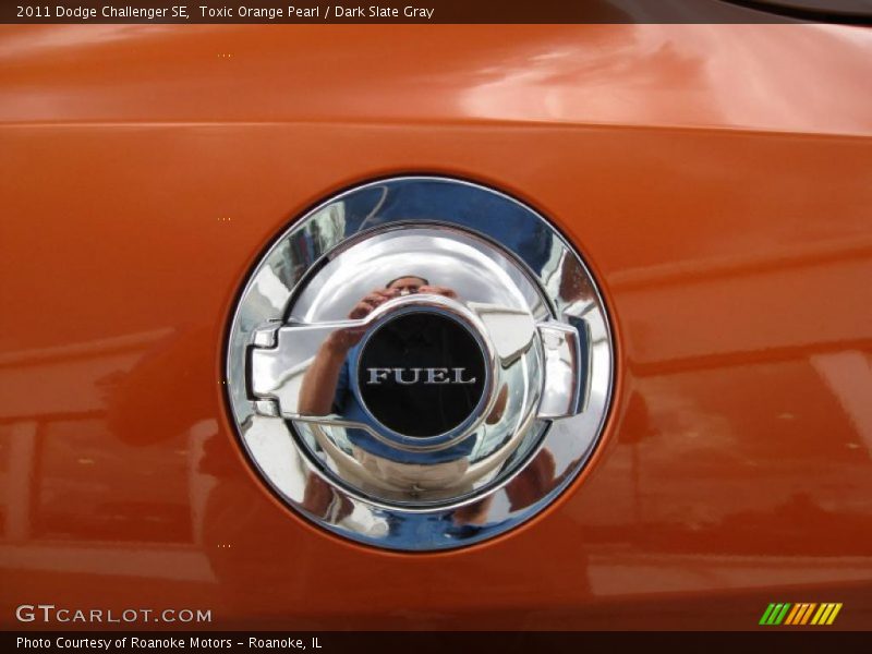 Toxic Orange Pearl / Dark Slate Gray 2011 Dodge Challenger SE