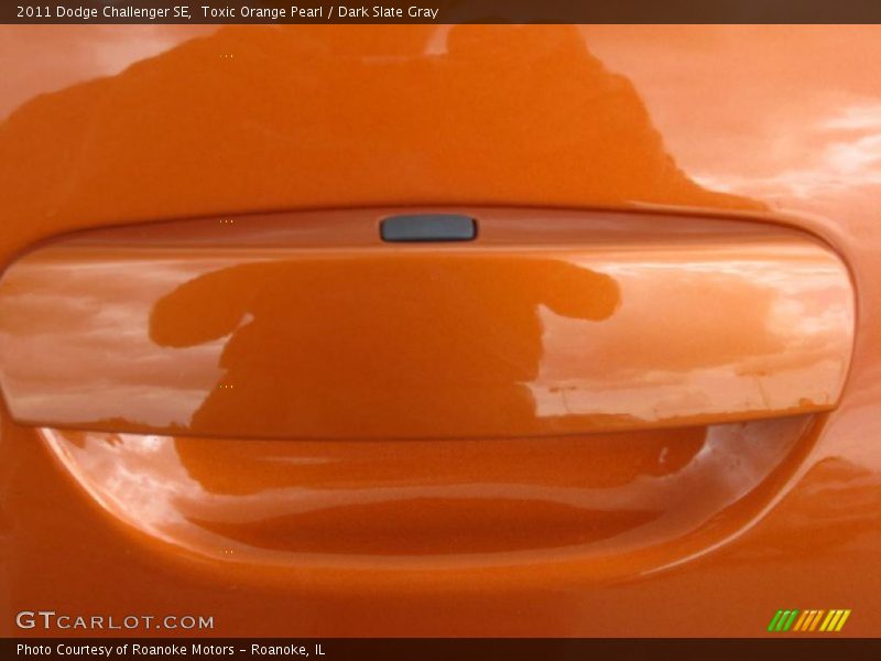 Toxic Orange Pearl / Dark Slate Gray 2011 Dodge Challenger SE