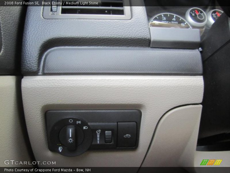 Black Ebony / Medium Light Stone 2008 Ford Fusion SE