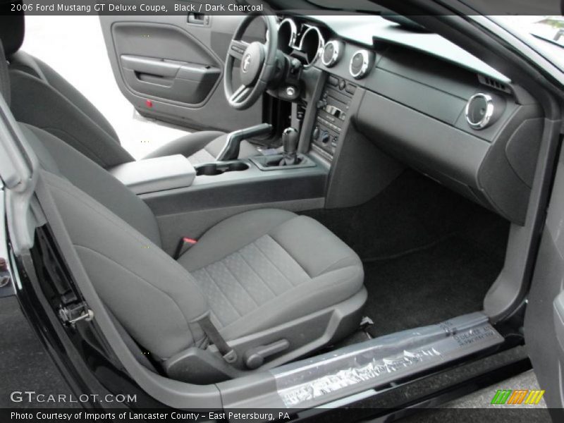  2006 Mustang GT Deluxe Coupe Dark Charcoal Interior