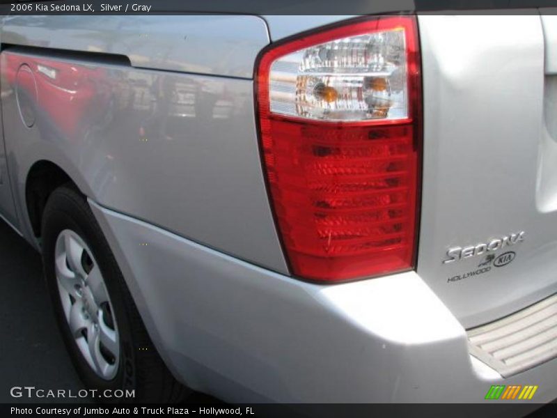 Silver / Gray 2006 Kia Sedona LX