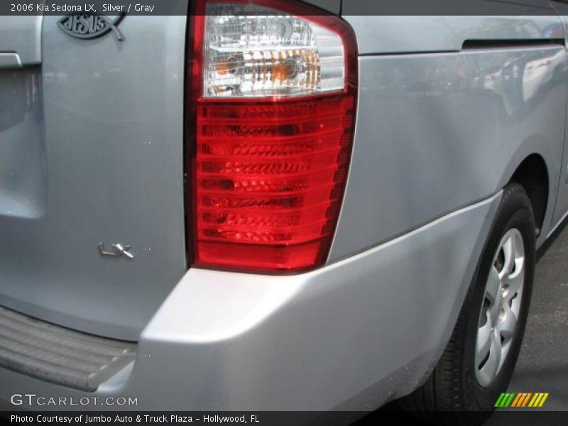 Silver / Gray 2006 Kia Sedona LX