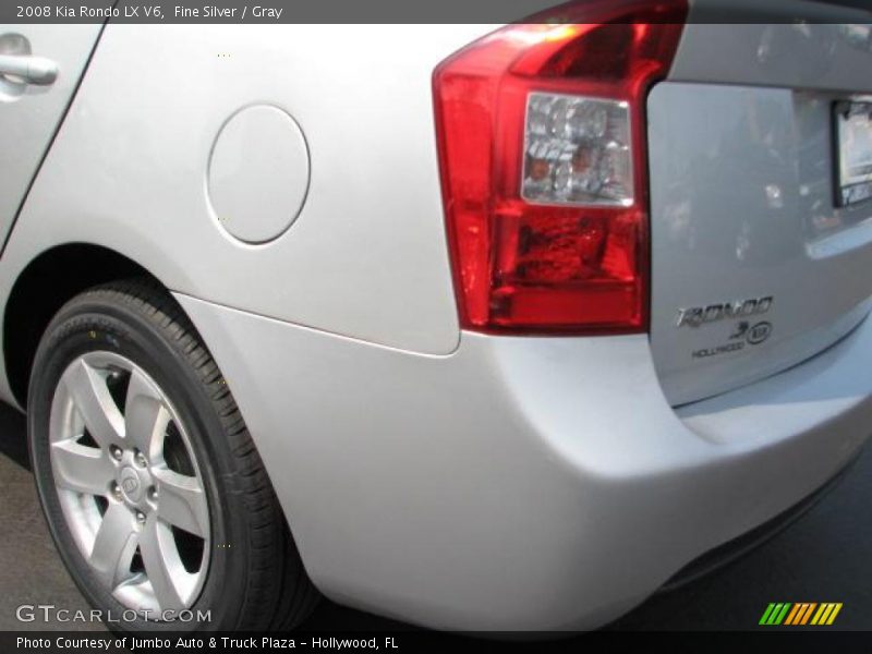 Fine Silver / Gray 2008 Kia Rondo LX V6