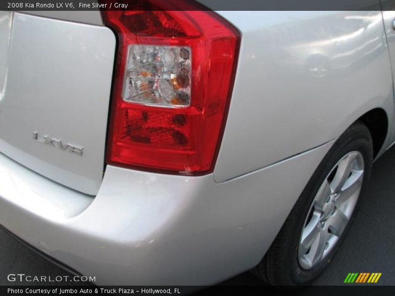 Fine Silver / Gray 2008 Kia Rondo LX V6