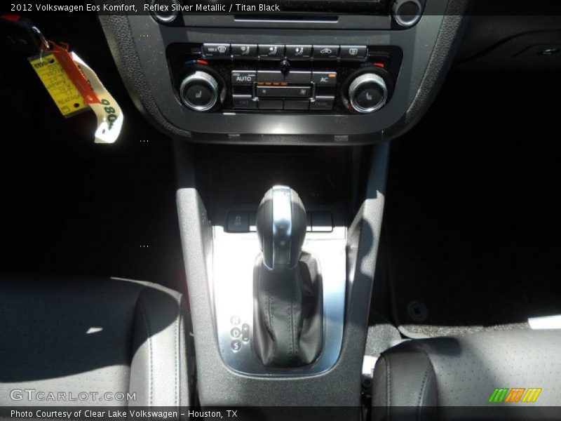 Reflex Silver Metallic / Titan Black 2012 Volkswagen Eos Komfort