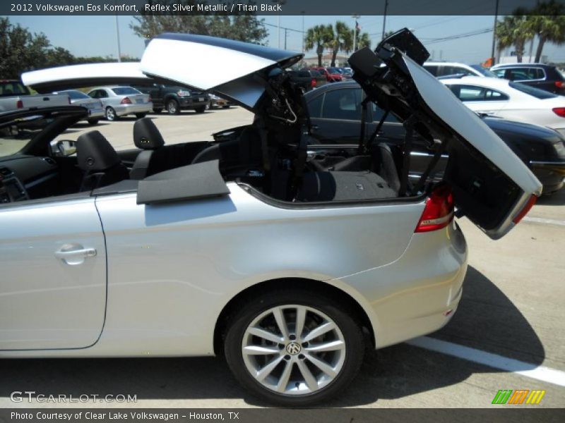 Reflex Silver Metallic / Titan Black 2012 Volkswagen Eos Komfort