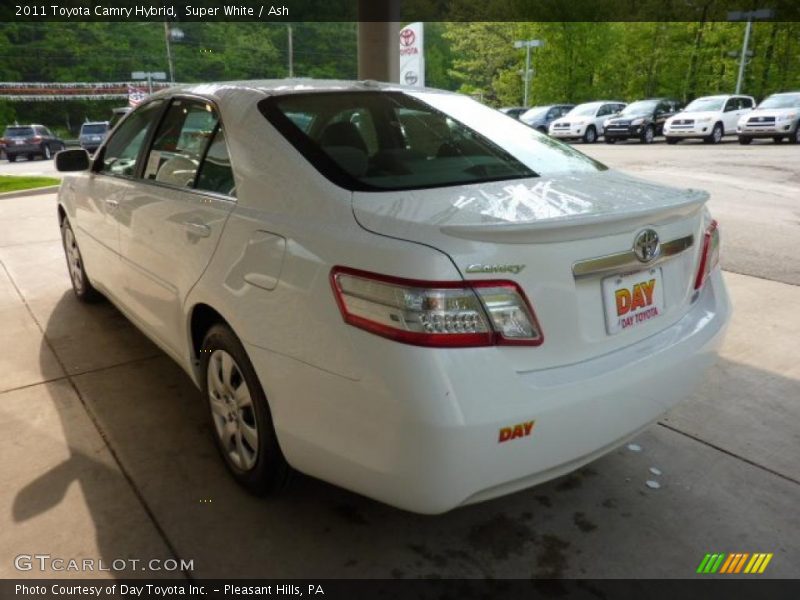 Super White / Ash 2011 Toyota Camry Hybrid