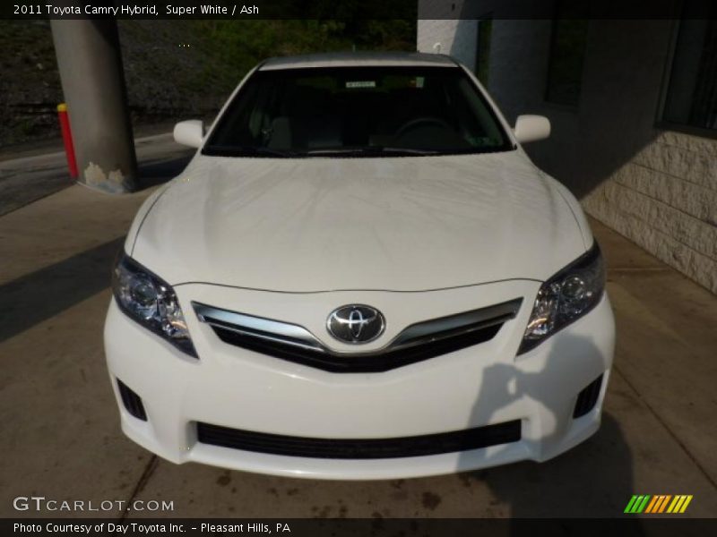 Super White / Ash 2011 Toyota Camry Hybrid
