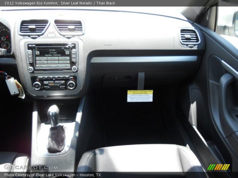 Silver Leaf Metallic / Titan Black 2012 Volkswagen Eos Komfort