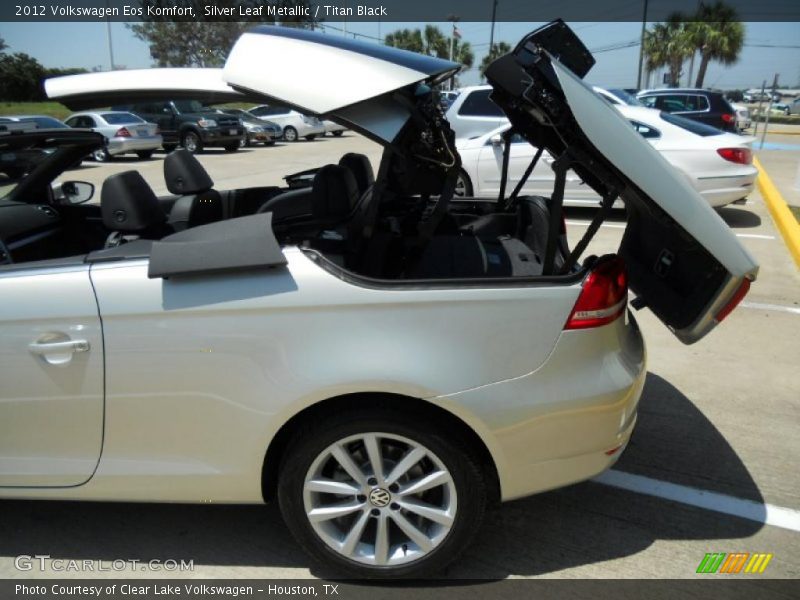 Silver Leaf Metallic / Titan Black 2012 Volkswagen Eos Komfort